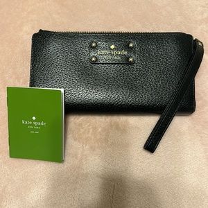 kate spade Wellesley wristlet wallet